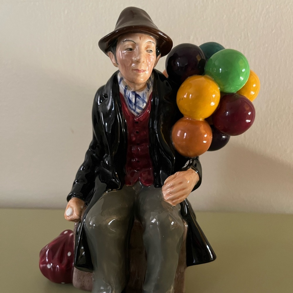 Royal Doulton Balloon Man HN 1954